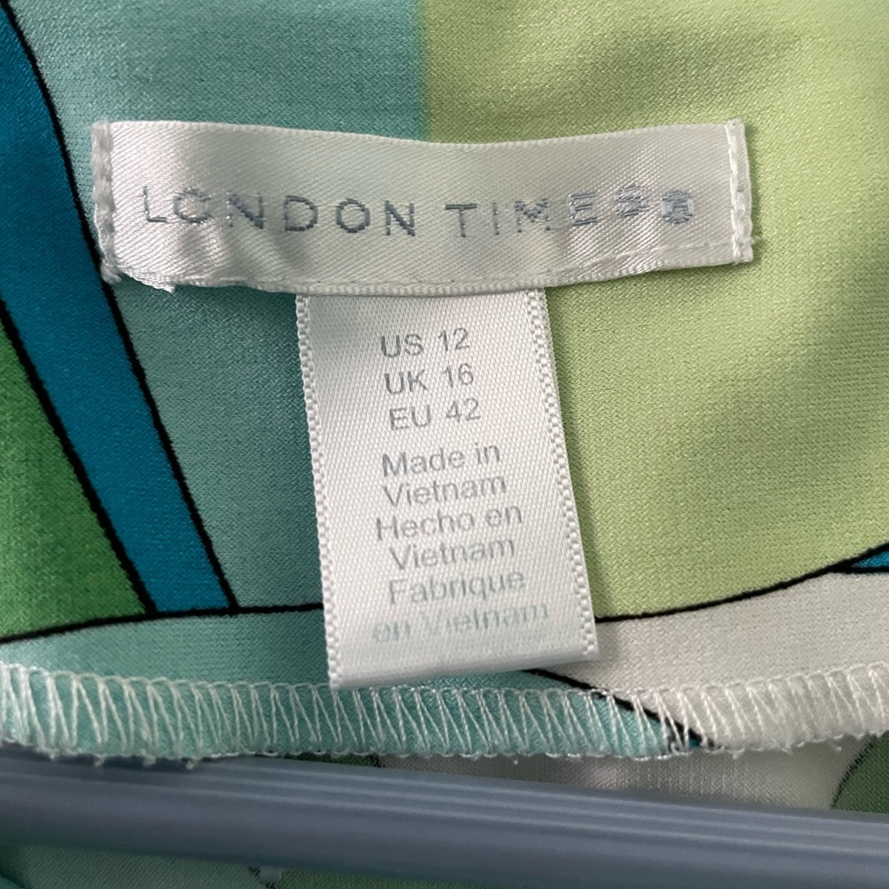 London Times Women’s 12 Dress Floral Tulips design - Picture 3 of 4